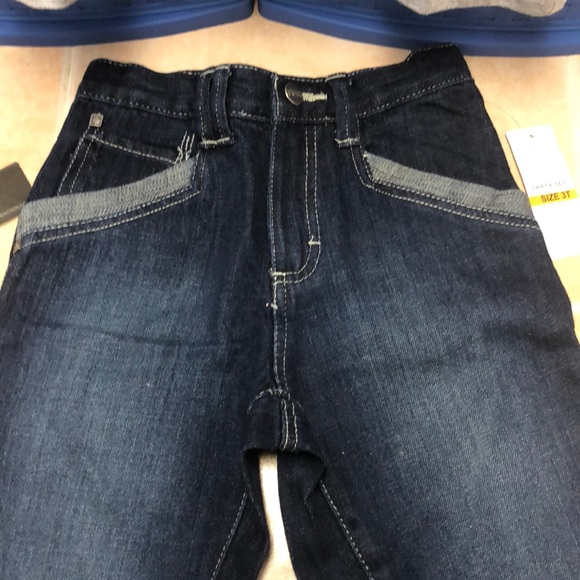 Kenneth Cole boy set size 3T - Picture 3 of 3